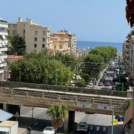 דירה Avec Parking Gratuit *